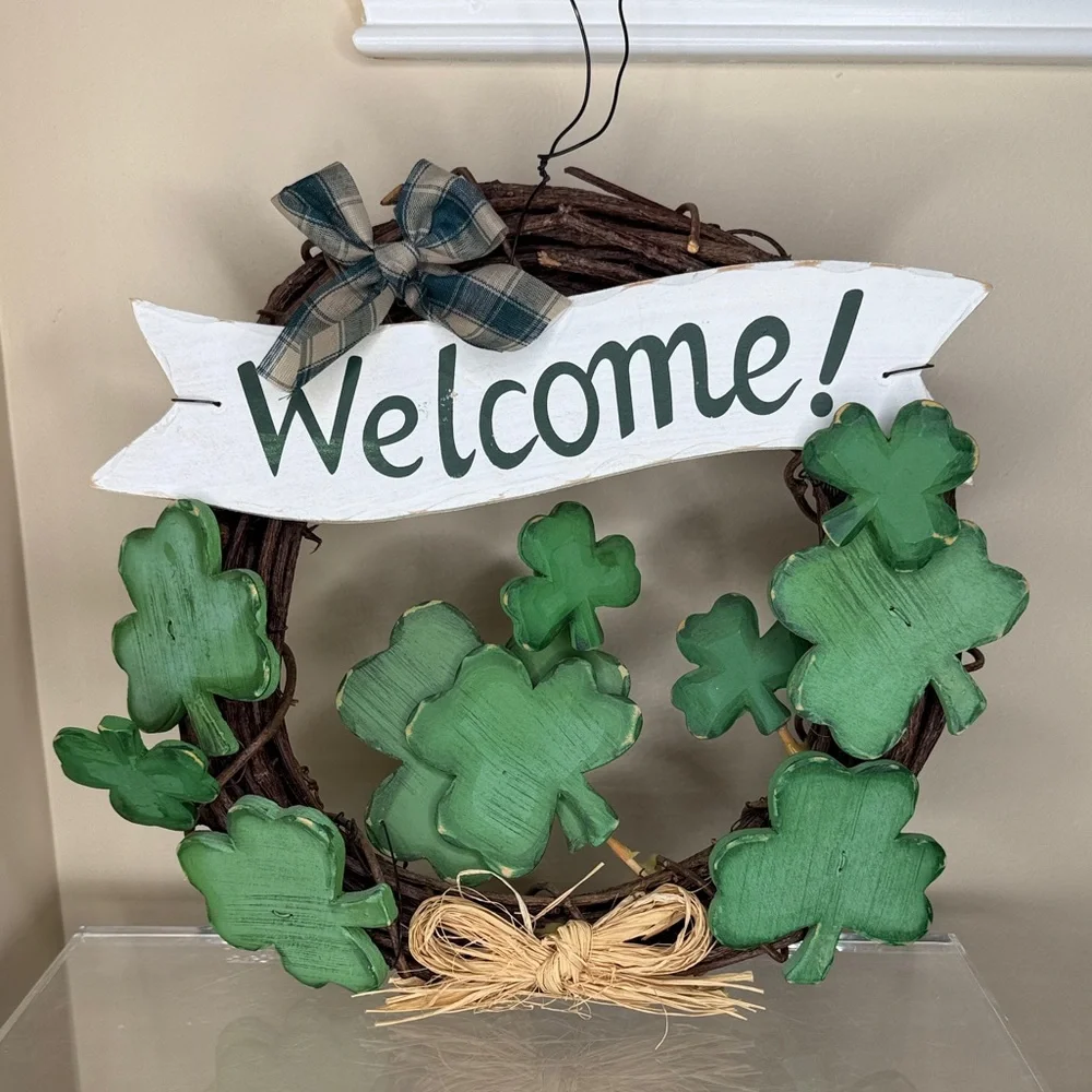 Festive Green Shamrock Welcome Wreath